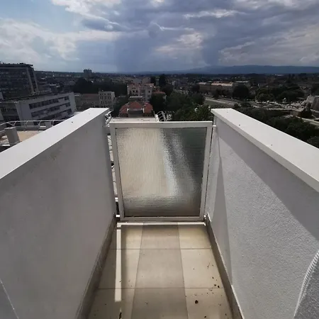 Lunjica * Ni